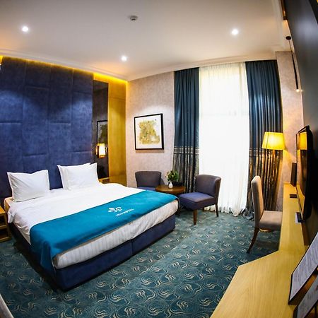 Iris Hotel Baku - Halal Hotel Bagian luar foto