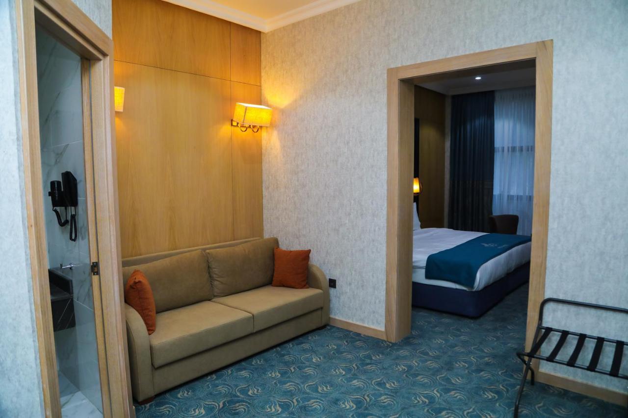 Iris Hotel Baku - Halal Hotel Bagian luar foto