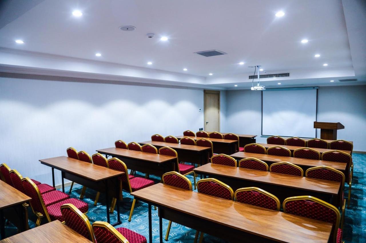 Iris Hotel Baku - Halal Hotel Bagian luar foto