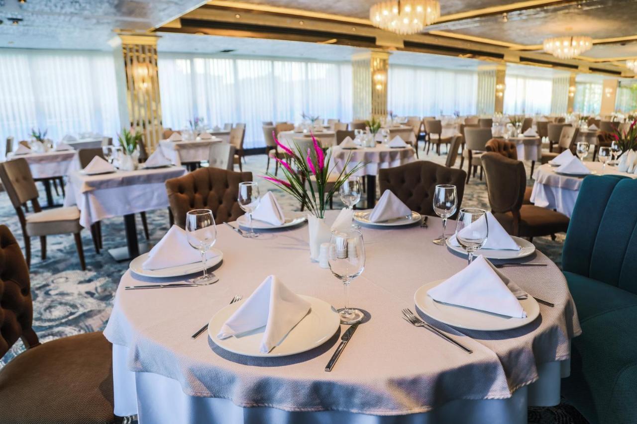 Iris Hotel Baku - Halal Hotel Bagian luar foto