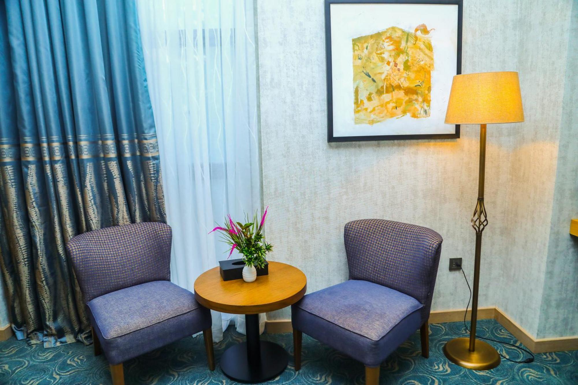 Iris Hotel Baku - Halal Hotel Bagian luar foto